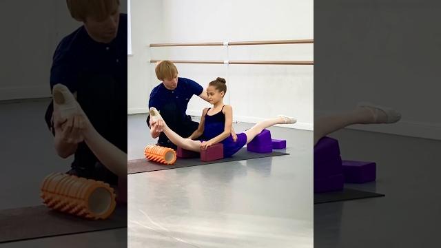 Stretch the splits with me video on my channel ️ #splitchallenge Stretch the splits with me video on my channel ️ #splitchallenge