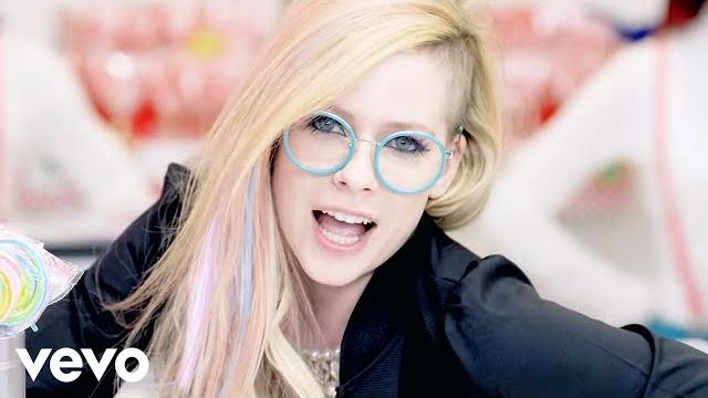Avril lavigne - hello kitty (official video) Avril lavigne - hello kitty (official video)