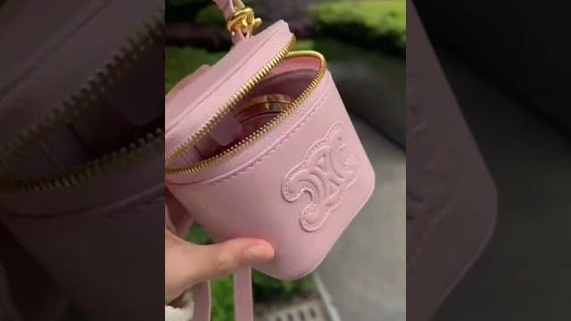 Celine vanity cosmetic pouch handbag trionf macadam color pink #fashion #leatherbag #designer Celine vanity cosmetic pouch handbag trionf macadam color pink #fashion #leatherbag #designer