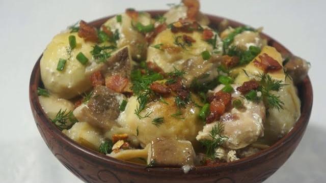 Галушки на пару с белыми грибами и курицей Галушки на пару с белыми грибами и курицей