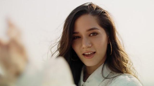 Violette wautier - brassac (official music video) Violette wautier - brassac (official music video)