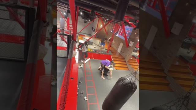 Драка гаджи гаджиев #гаджигаджиев #гаджи Драка гаджи гаджиев #гаджигаджиев #гаджи