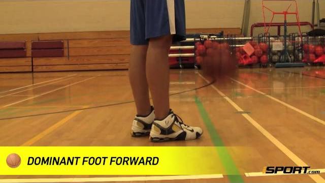 How to shoot a free throw in basketball How to shoot a free throw in basketball