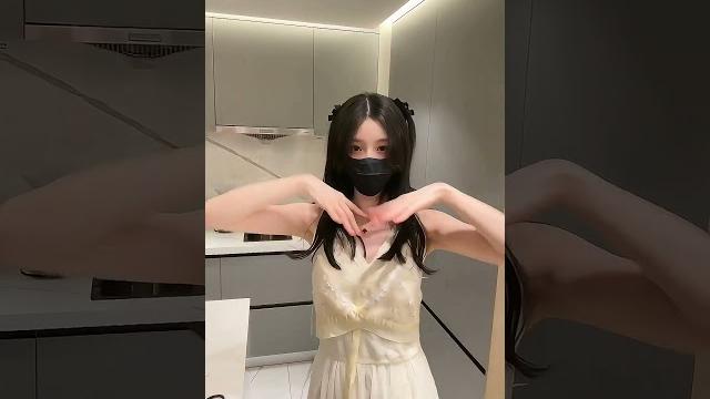 跳个搬家舞 #dance #douyin #橙子喵酱 跳个搬家舞 #dance #douyin #橙子喵酱