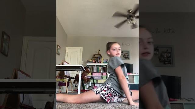 Cheerleading stretches for mainly flyers! #stretchingexercises #trending#trendy#cheer#youtubevideos Cheerleading stretches for mainly flyers! #stretchingexercises #trending#trendy#cheer#youtubevideos