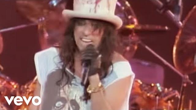 Alice cooper - school's out (from alice cooper: trashes the world) Alice cooper - school's out (from alice cooper: trashes the world)