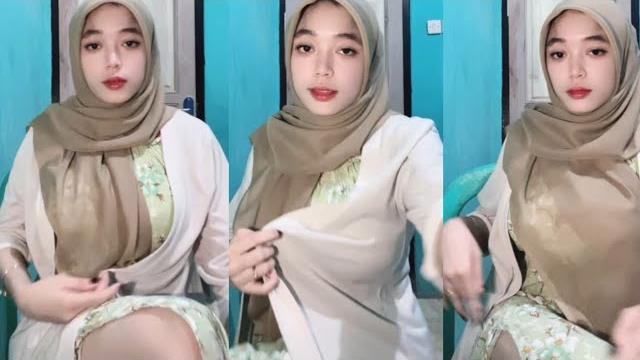 Bigo live hijab lagi pamer paha Bigo live hijab lagi pamer paha