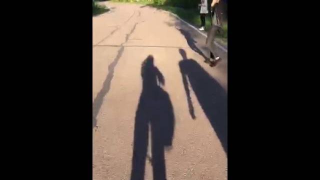 Злая школьница бесстыжие в лесу Злая школьница бесстыжие в лесу