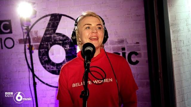 Self esteem - i'm shy (6 music live room) Self esteem - i'm shy (6 music live room)