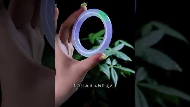女人为什么要佩戴手镯?这次终于懂了! 女人为什么要佩戴手镯?这次终于懂了!