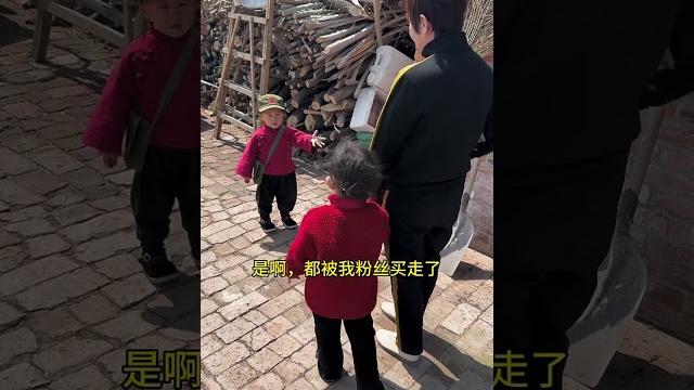 两岁的孩子每天都唠大人嗑 #内容启发分享计划 #农村生活 #原创 #散养的娃 两岁的孩子每天都唠大人嗑 #内容启发分享计划 #农村生活 #原创 #散养的娃