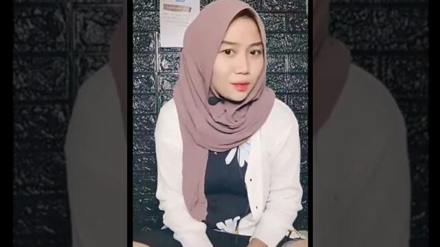 Hijab looks panties #shorts Hijab looks panties #shorts