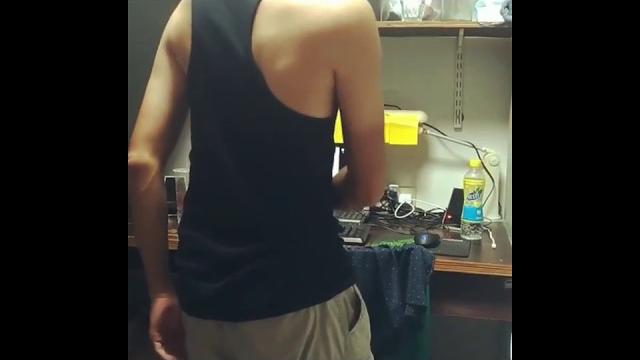 男大生在宿舍尻槍 男大生在宿舍尻槍