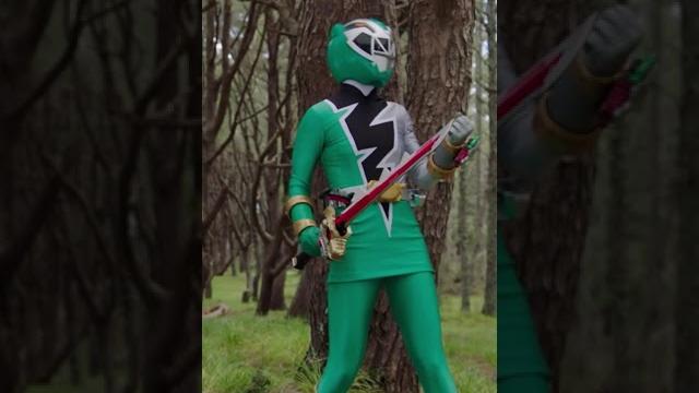 Green and black rangers unleash their powers | power rangers dino fury | power rangers official Green and black rangers unleash their powers | power rangers dino fury | power rangers official