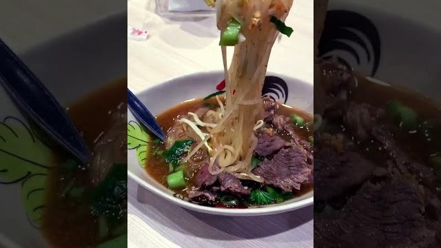 Halal rice noodles with beef#shorts#viral#subscribe#foodie#foodlover#noodles#halal#food#shortvideo Halal rice noodles with beef#shorts#viral#subscribe#foodie#foodlover#noodles#halal#food#shortvideo