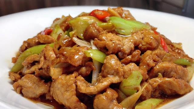 大廚教你【蔥爆肉】的做法,蔥香濃郁,肉片滑嫩,下酒下飯都一流 大廚教你【蔥爆肉】的做法,蔥香濃郁,肉片滑嫩,下酒下飯都一流