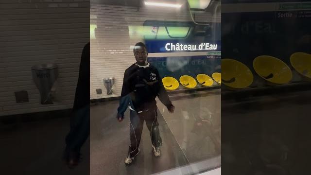 #humour #metro #prank #humour #metro #prank