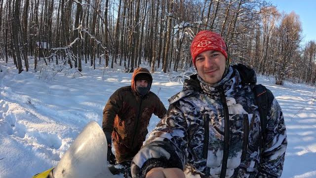 Выезд в избу на снегоходе. встреча «проходимцев» Выезд в избу на снегоходе. встреча «проходимцев»