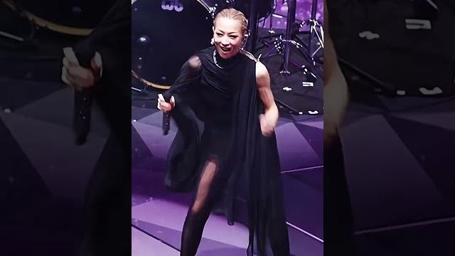 51岁郑秀文踩恨天高激情舞蹈,活力四射!不愧是经常健身的女人!#郑秀文 #眉飞色舞#嗨翻全场 51岁郑秀文踩恨天高激情舞蹈,活力四射!不愧是经常健身的女人!#郑秀文 #眉飞色舞#嗨翻全场