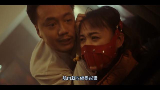 看少女被高尔夫球堵嘴扎带捆绑后如何逃生 看少女被高尔夫球堵嘴扎带捆绑后如何逃生