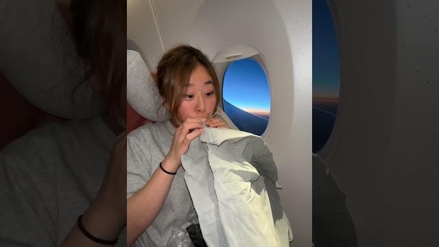 Plane hack! #plane #planehack #travelgadgets #holiday #gadgets Plane hack! #plane #planehack #travelgadgets #holiday #gadgets