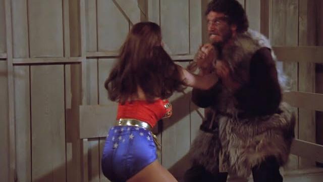 Wonder woman vs alien shapeshifter (beast man) 1080p bd Wonder woman vs alien shapeshifter (beast man) 1080p bd