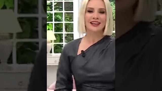 Esra erol -deri̇ elbi̇se Esra erol -deri̇ elbi̇se