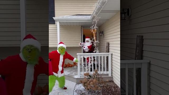The grinch vs. santa The grinch vs. santa