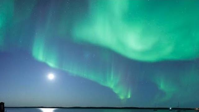The sound of the aurora borealis (northern lights) The sound of the aurora borealis (northern lights)