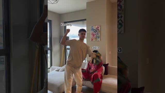 Abla kardeş ve abi üçgeni Abla kardeş ve abi üçgeni