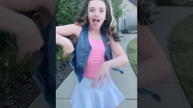Women teen dance Women teen dance