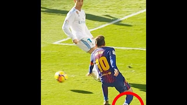 Messi vs ronaldo without shoes Messi vs ronaldo without shoes