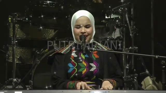 Putri ariani - kuch kuch hota hai (live perform at penang malaysia) lyrics and eng sub.. Putri ariani - kuch kuch hota hai (live perform at penang malaysia) lyrics and eng sub..