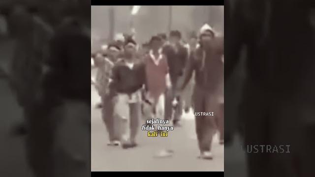 Tragedi sampit : dayak vs madura #sejarah #shortsvideo Tragedi sampit : dayak vs madura #sejarah #shortsvideo