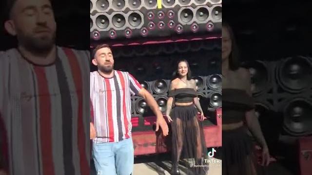 Yağmur şi̇mşek araba fuari Yağmur şi̇mşek araba fuari