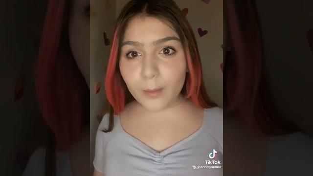 Türk liseli kız kocaman göğüsüyle azdırıyor Türk liseli kız kocaman göğüsüyle azdırıyor