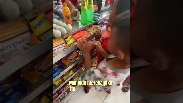 Santan kelapa dikira susu #santan #susu #bocil Santan kelapa dikira susu #santan #susu #bocil
