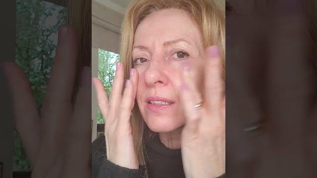 Quick face yoga puffy eyes sagging eyelids lymphatic drainage massage #shorts #faceyoga #facemassage Quick face yoga puffy eyes sagging eyelids lymphatic drainage massage #shorts #faceyoga #facemassage