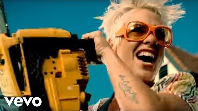 P!nk - so what (official video) P!nk - so what (official video)