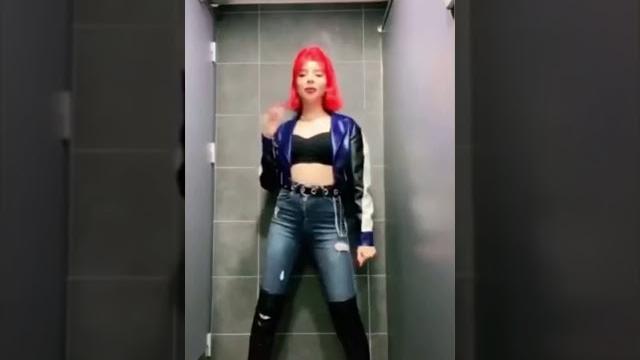 Merve yalçın dans Merve yalçın dans