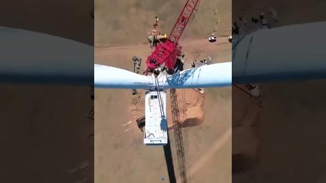 Proses pemasangan tower turbin untuk plta / wind turbine tower installation#safetyfirst #windenergy Proses pemasangan tower turbin untuk plta / wind turbine tower installation#safetyfirst #windenergy