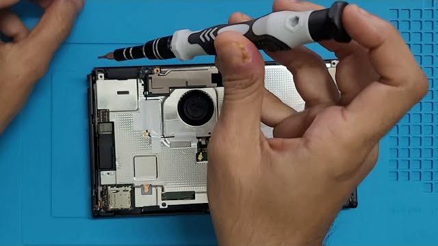 Nintendo switch oled (disassembly & soldering) Nintendo switch oled (disassembly & soldering)
