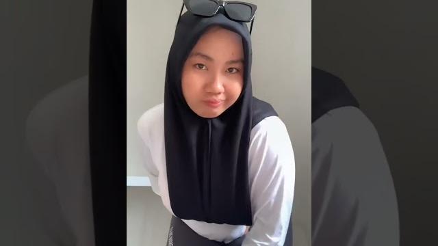 Hijab semok bgt Hijab semok bgt