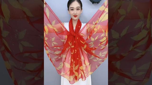 Tie tips tie a silk scarf 小窍门,丝巾系法 Tie tips tie a silk scarf 小窍门,丝巾系法