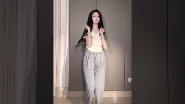 Stunning dance cover by beautiful chinese girl ep2763 #beauty #chinesedance #chinadance #douyin Stunning dance cover by beautiful chinese girl ep2763 #beauty #chinesedance #chinadance #douyin