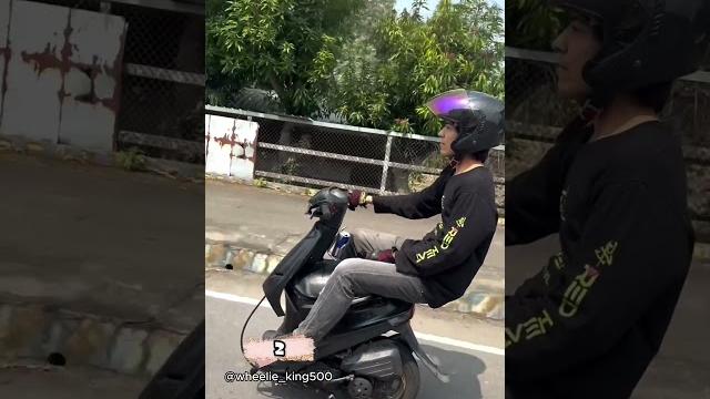 Гонщик увидел себя по tv #мото #эндуро Гонщик увидел себя по tv #мото #эндуро