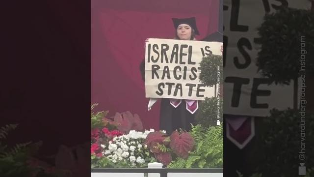 Harvard üniversitesi hukuk fakültesi mezuniyet töreninde öğrenciler filistin'e destek verdi! Harvard üniversitesi hukuk fakültesi mezuniyet töreninde öğrenciler filistin'e destek verdi!