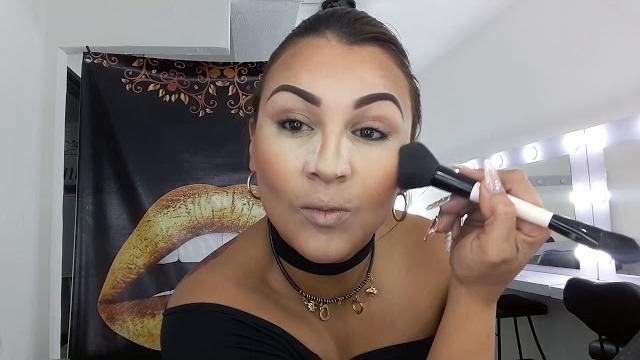 Makeup ahumado en tonos metálicos Makeup ahumado en tonos metálicos