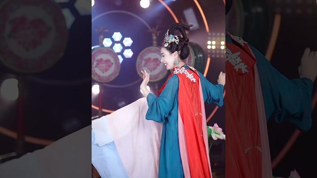 性感妖娆的中国舞 #dance #中国风 #beautiful #古风汉服美如画 性感妖娆的中国舞 #dance #中国风 #beautiful #古风汉服美如画