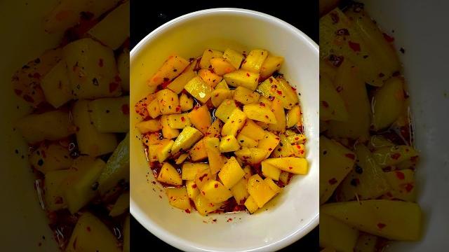 Making raw mango with chilli and honey | sweet mango chutney #cooking #asmrfood #asmr #viral #fyp Making raw mango with chilli and honey | sweet mango chutney #cooking #asmrfood #asmr #viral #fyp